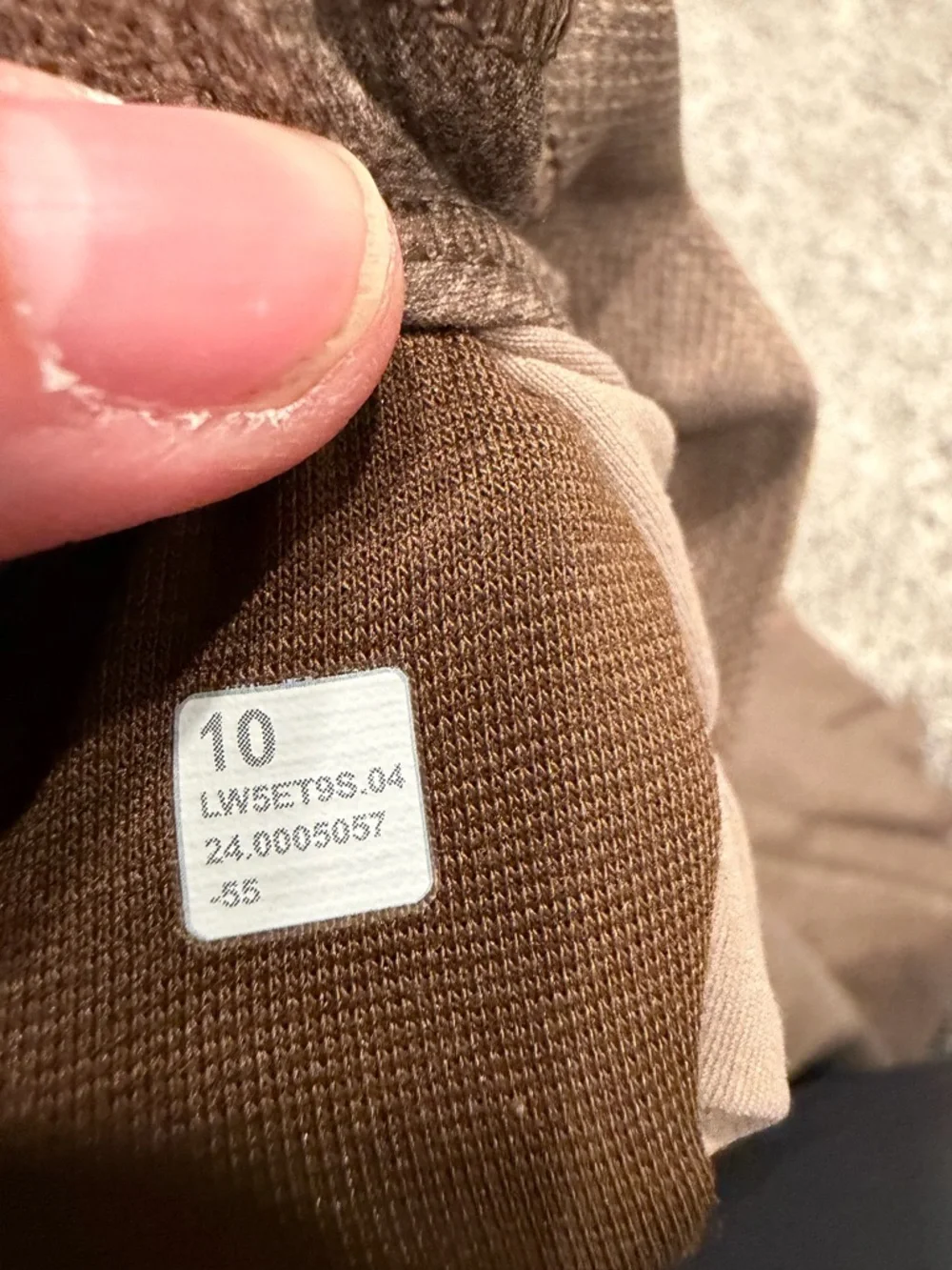Lululemon Align High-Rise Pant 28"
Diamond Texture Print Taupetastic sz 10 EUC - Picture 5 of 6